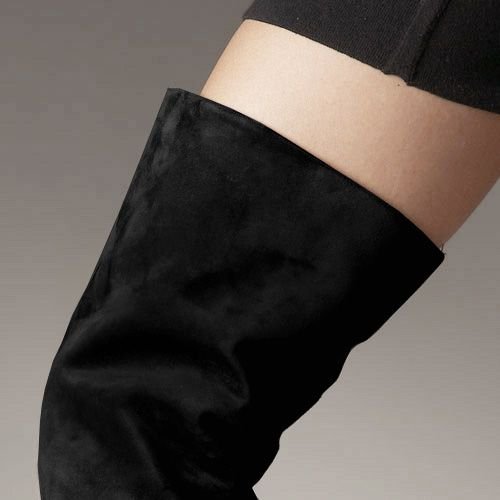 christian_louboutin_boots_045_3.jpg