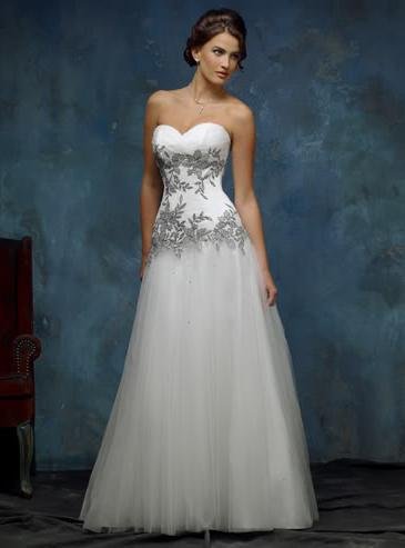 3elegant a-line Brush Train strapless Wedding Dresses Embroidery Silk Chiffon for Bride ms842.jpg