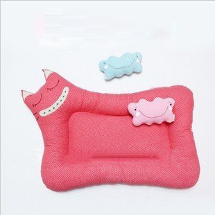 Red Cartoon Shape Cotton & Polyester Baby Bed