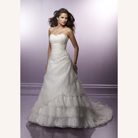 White Embroidery Strapless Chiffon Floor-length Wedding Dress