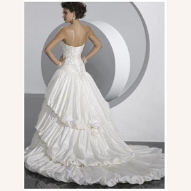 Floor-length Strapless Chaple Train Spandex Satin Made Flower Wedding Dresses