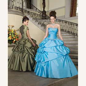Elegant Strapless Organza Princess Ball Gown
