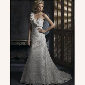 One Shoulder Beaded Embroidery Blackless Floor-Length Lace Court Train Wedding Dresses