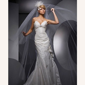 V-neck Spaghetti Straps Crystal Floor-length Lace-up Luxury Wedding Dresses