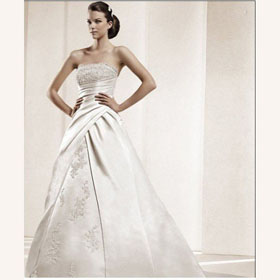 A-Line Sleeveless White Velvet Sweep Train Wedding Dresses