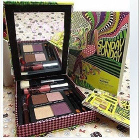 WHOLESALE FREE SHIPPING Hot selling! Sunday Funday The New Maggie Collection makeup sets (10pcs/lot)