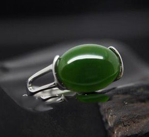Greeen Hetian Jade 925 Silver Platinum Plating Elegent Ring