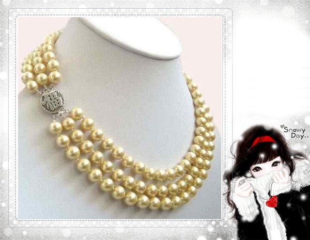 Beautiful 18" South Sea Natural Gold Pearl Necklace