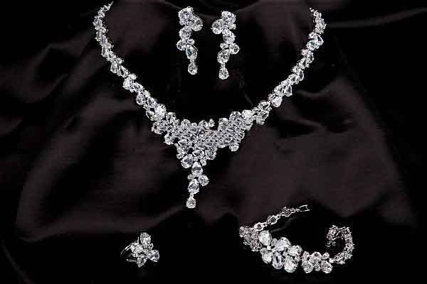 Fashion Design Crystal Rhinestone Silver Jewelry