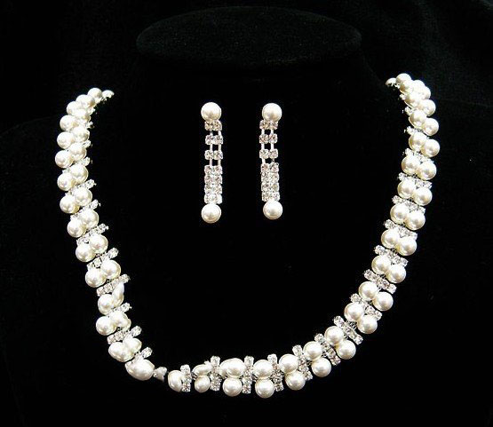 Beautiful Natural Pearl Crystal Jewelry Suits