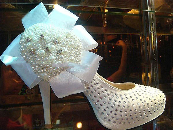 Genuine Leather Rubber Pearl Diamond Decoration Closed Toe High-heeled Wedding Shoes