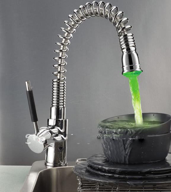 Single Handle Chrome Centerset LED Pull-out Kitchen Faucet