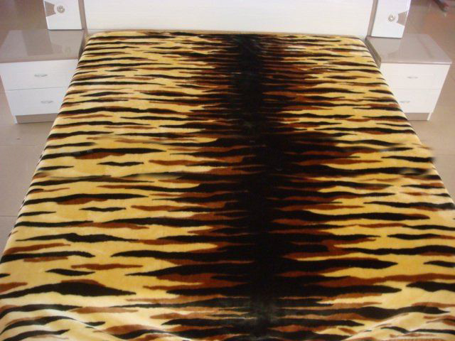 195CM X 235CM Heated Comfortable Throw Sleeping Blanket