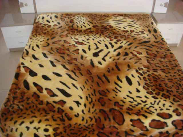 1.95 x 2.35m Handmade Heated Throw Printed Sleeping Blanket